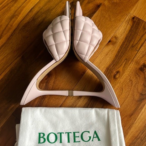 Bottega Veneta Padded Slide Sandals, NEW - Picture 7 of 17